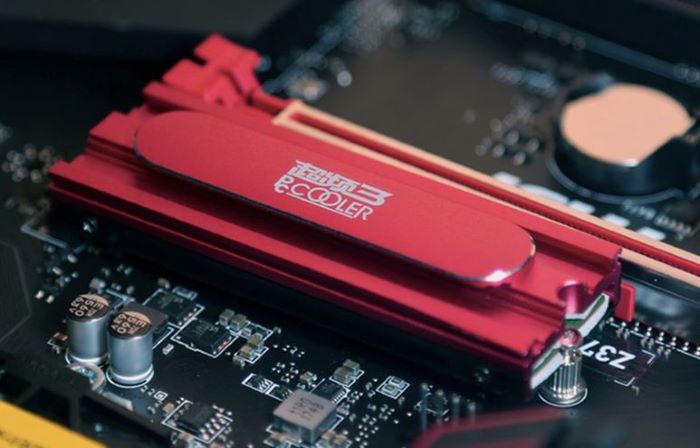 SSD heatsink
